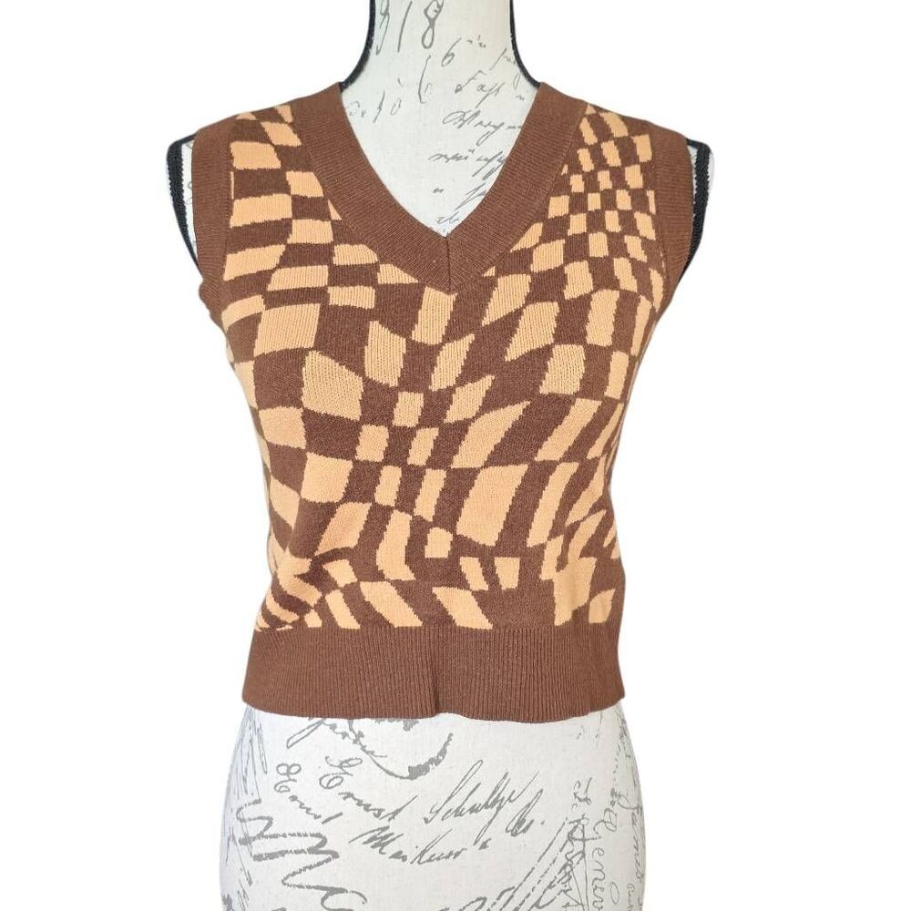 Willow & Wind Women's Size XS Brown Tan Checkerboard Cropped Sweater Vest